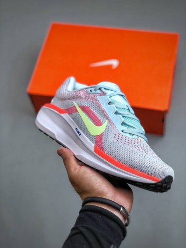 nike Winflo 11 Low Light Blue Red 温弗洛11代系列低帮轻盈透气公路休闲运动跑步鞋“网织浅月蓝桃红”Fj9509-402 尺码：