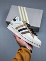 adidas Originals Supreme联名款 白棕配色 经典贝壳头官网同步 实拍首发渠道正品订单 诠释市场最高工艺水平区别市面普通真标版本，进出专柜无