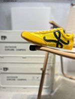 西班牙百年皮具奢华品牌 罗意威Loewe Ballet Runner 2.0 Sneakers 芭蕾舞2.0系列阿甘复古风德训薄底百搭休闲运动鞋 尼龙和牛皮革运