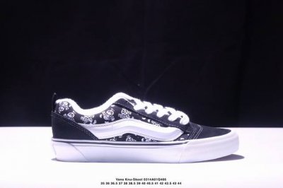 130 小熊猫面包鞋！ 万斯 Vans Knu-Skool Vr3 Lx 面包鞋 坎普尔·茱利安系列低帮复古硫化休闲运动板鞋“肥胖版大Logo 最为热门的鞋型之