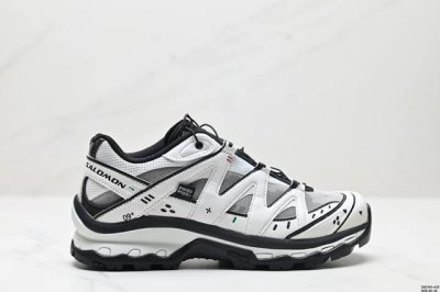 公司级salomon Xt-Quest Adv Beige “ 萨洛蒙 探索者系列户外越野跑鞋 477757 31 鞋面采用sensifit贴合技术 全方位贴合