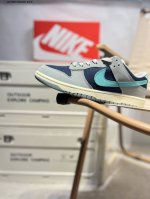 耐克Nike Dunk Low 板鞋Sb系列经典百搭休闲运动板鞋加厚鞋舌的填充，使舒适性大大提升，同时也更方便穿脱中底部分则加入了脚感柔软舒适Zoomair气垫