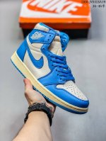 公司级带半码耐克女款运动板鞋 Nike Air Jordan 1 Retro High Og 乔丹一代Aj1 乔1 Aj1 篮球鞋复刻运动鞋 皮面高帮板鞋的设计