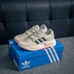 核心私 阿迪达斯新配色 Adidas Nmd G1 街头风经典百搭跑步鞋 以鞋型、角度和面料，力求展现 Adidas创新传统，采用时髦廓形，以抢眼外形诠释经典细