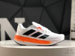 阿迪达斯 Adidas Adistar 清风系列 马拉松休闲跑鞋 实拍首发 Adistar将柔软、轻便的 Repetitor泡棉平台与更坚固的Repetitor