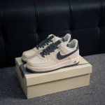核心私 Air Force 1 原装级别 原楦头原纸板 打造纯正空军版型专注外贸渠道 全掌内置蜂窝气垫 原盒配件 原厂中底钢印、拉帮完美 货号：Gl6835 0