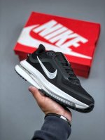 Nike pegasus premium Airscape 舒适百搭减震防滑耐磨透气 低帮跑步鞋 黑白色 低帮跑步鞋 灰白绿配色 简约又不失活力 上脚超吸睛 它