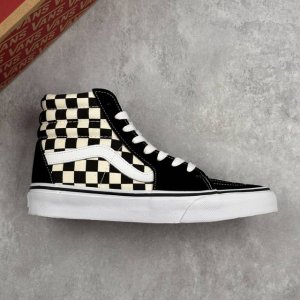 本地 核心私 Vans 范斯Sk8-Hi 男女高帮滑板鞋-复古休闲运动鞋-Vans范斯 黑白棋盘格 Vans推出的Sk8-Hi板鞋，以经典的款性和高帮设计呈现，