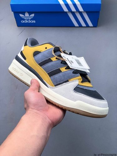 公司级！Adidas Originals Forum 0 舒适百搭复古休闲板鞋 Adidas Forum 0 其鞋面采用了高品质的皮革材质，并巧妙地融入了亮色元