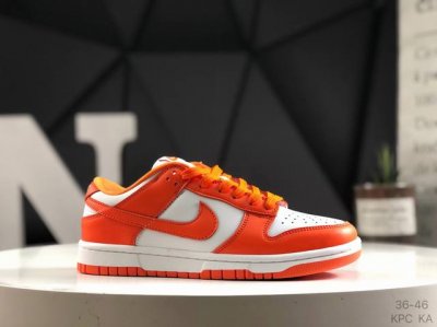 120 Nike Dunk Low 此款鞋采用近几年比较流行的版型设计，外观时尚大气。鞋底采用耐磨的材质，穿上它，让您在平时生活和工作中都会感觉到舒适的体验。
