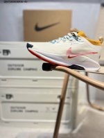 180 Nike Pegasus Trail 5轻盈舒适低帮 Nike Reactx 泡沫跑步鞋，设计时尚，颜色搭配亮眼，上脚效果非常吸睛。材质轻便，透气性也很