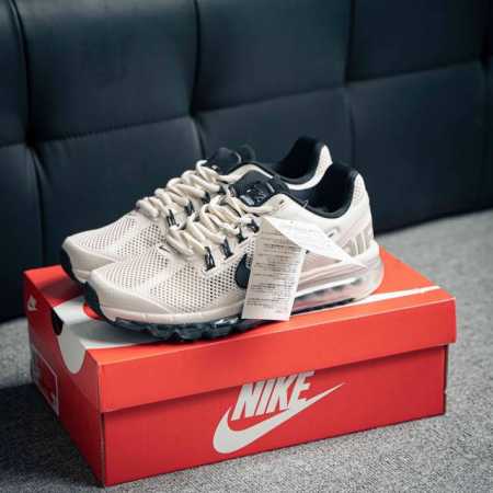 Nike Air Max 2013 舒适时尚耐磨透气 低帮跑步鞋运动鞋携时尚设计闪亮回归，出众有型。采用网眼布细节和运动风无缝覆面，助你保持清爽感受，塑就焕新造 - 点击图像关闭