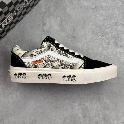 本地 核心私 万斯Vans Old Skool Dx 酸洗复古低帮休闲板鞋 #鞋款采用高锰酸钾等化学剥色，将洗后的布料制成雪花状的;一种特殊工艺。酸洗图案最早起