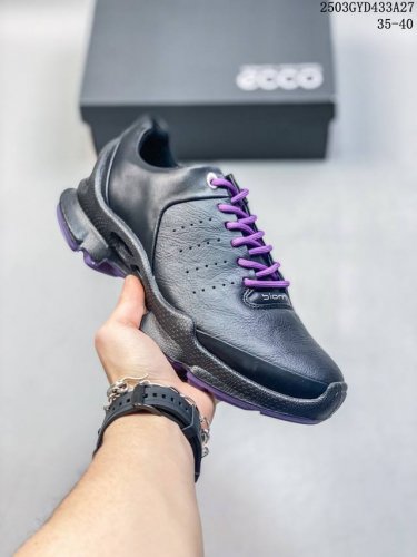 330 ecco爱步 广东原版透气 配备原版三件套 防尘纸 高弹大底 全头层牛皮 新款百搭休闲款 纯手工制成 鞋面走线工整 清晰质感 原单品质 拼接运动透气网布
