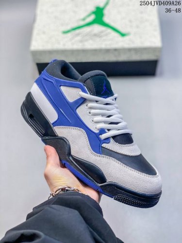 Air Jordan Aj4 Rm 重制版低帮复古篮球鞋 黑白灰 采用了低帮的设计 并保留了众多Aj4的经典元素 鞋身以皮革、麂皮材质拼接打造 Aj4经典的Tp
