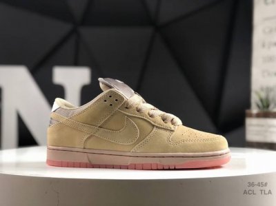 160 Sb Dunk Low Pro 扣篮系列复古低帮休闲运动滑板板鞋。采用脚感柔软舒适Zoomair气垫，有效吸收滑板等极限运动在落地时带来的冲击力，为街头