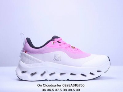 On 昂跑 Cloudsurfer 训练型缓震 防滑透气 低帮轻量跑步鞋 On昂跑cloudsurfer的中底 ，采用了全新的cloudtec Phase中底科