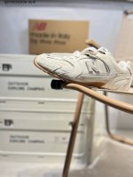 Miumiu X New Balance Nb24S联名款运动鞋 缪缪大秀上爆出的这双与New Balance 新百伦联名款运动 球鞋 后全球各大代购官网火爆上
