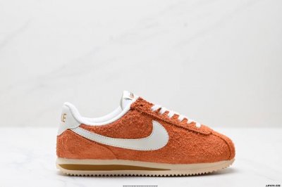 公司级Nike Classic Cortez 耐克经典轻便舒适男子阿甘鞋休闲跑步鞋运动鞋 纯粹而执着的精神 使得Cortez种在了一代人的心里 无论是否喜欢它复