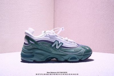 230 公司级新百伦New Balance 1000 系列低帮复古老爹风休闲运动跑步鞋 new Balance 在不同配色上其鞋面材质呈现不同感觉，无论是运动风
