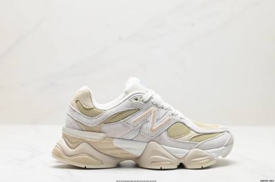 公司级new Balance 公司级版本 Nb9060 联名款 复古休闲运动慢跑鞋 鞋款灵感源自设计师本人对夏日的怀日回忆。鞋面大身由空间双格及磨砂鞋面拼接而生