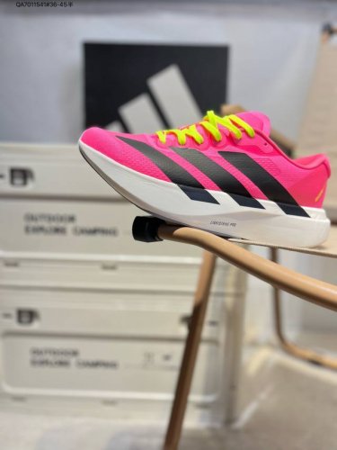 Ad Adizero Evo Sl 轻盈跑鞋耐磨减震专业跑步鞋 冲向目标，一路向前，不断挑战和突破自我无论是平时训练还是马拉松，让这款Adidas跑步鞋伴你畅快