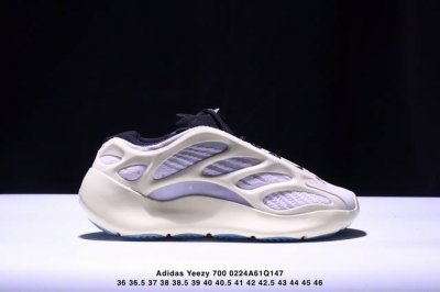 公司级 真爆 阿迪达斯 Adidas Yeezy 700 V3 异形椰子700男女老爹鞋跑步鞋 运动鞋 男女同款 Yeezy 700 V3 的外形和技术含量有着