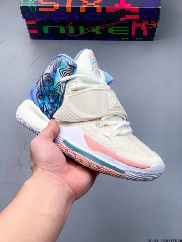 nike 耐克 Kyrie 6 pre-Heat 城市限定 抢先释出 欧文6代依旧延续了欧文系列 球形外底的设计语言 前掌外侧一样刻有Zoom的字样 不用猜测