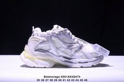 巴黎世家 Balenciaga 巴黎世家Runner老爹鞋舒适运动慢跑鞋 不含皮运动鞋，网布材质，磨损效果，鞋头边缘印有尺码，背面浮印尺码，外侧印有跑者徽标，鞋