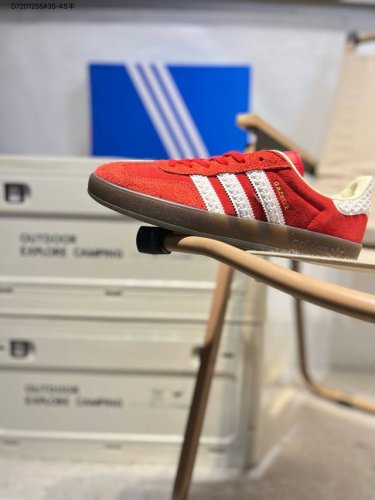 kz神版特价福利 Ad Gazelle Indoor Trainers 羚羊内训系列低帮复古百搭休闲运动德训风板鞋 90年代经典的复刻版！自60年代以足球训练鞋