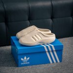 110 核心私 adidas/阿迪达斯 男女鞋采用工程力学开发楦型，泡超轻耐磨Md发泡一体成形鞋模 爆款锁定这双阿迪 Mule 帅到犯规！全新阿迪达斯Adida