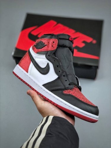 Air Jordan 1 High Og Ruby Aj1 乔1红宝石 高帮篮球鞋 Fd2596-602 #配色主题以红宝石为灵感，一方面红色是 Aj 永不过时