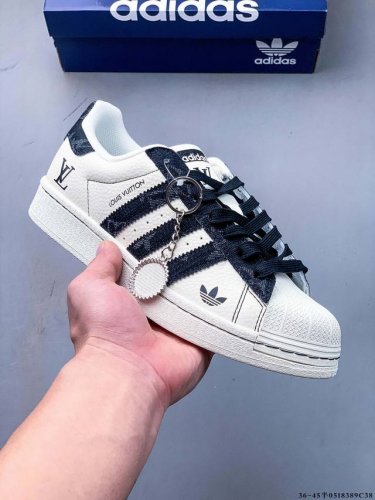 公司级头层 阿迪达斯Adidas Superstar 贝壳头经典百搭休闲板鞋 渠道正品订单 诠释市场最高工艺水平 贝壳头经典小白板鞋 专柜上架同步配色 全鞋进口