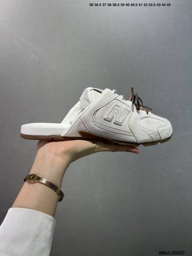 230 公司级 Miu Miu X New Balance联名款半拖鞋 new Balance 530 学院风 公司级版本 联名款只保留了旧版Nb530 的流线