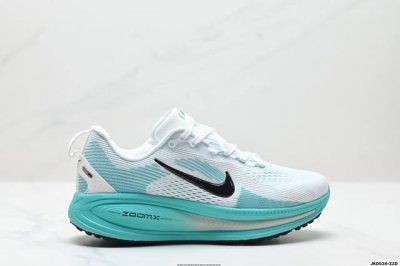 公司级Nike Vomero 18 耐克 舒适减震防滑 低帮跑步鞋 全掌Reactx泡绵中底 前掌和后跟还配备了Air Zoom气垫单元 据说跑起来更快更舒适哦