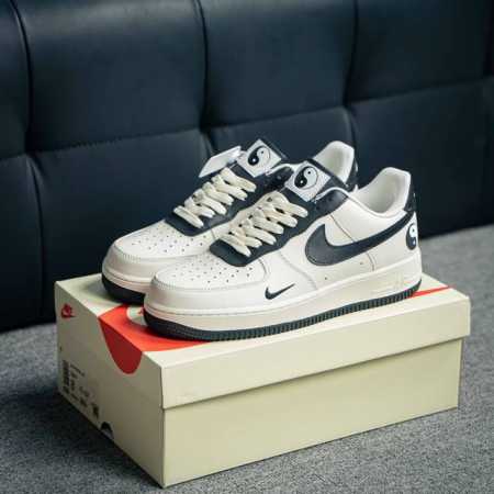 Air Force 1 原装级别 原楦头原纸板 打造纯正空军版型专注外贸渠道 全掌内置蜂窝气垫 原盒配件 原厂中底钢印、拉帮完美 货号：BG-110711 尺码 - 点击图像关闭
