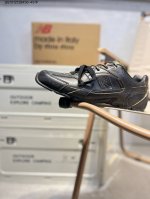 200 miumiu X New Balance Nb24S联名款运动鞋 缪缪大秀上爆出的这双与New Balance 新百伦联名款运动 球鞋 后全球各大代购官