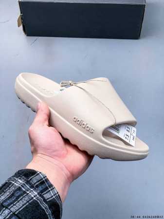 集图 阿迪达斯Adidas Adilette Lumia 夏季新款百搭运动拖鞋 0426240B12 - 点击图像关闭
