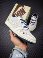 B fragment X Travis Scott X 北面 air Jordan 1 Low 三方联名倒钩 全新的三方联名低帮倒钩鞋面延续了黑脚趾设计 整双鞋