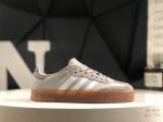 阿迪 Adidas Originals Sambae W 百搭单品 复古桑巴板鞋 这款桑巴鞋展示了高质量的工艺 带有装饰的超锁缝制和无缝的手感 柔软、柔软的皮革