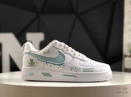 300 nk Air Force 1'07 "Low Mosaic" 空军一号低帮休闲运动板鞋 Fb8971-060 #马赛克，本是一种用于模糊或修饰图像的元素 - 点击图像关闭
