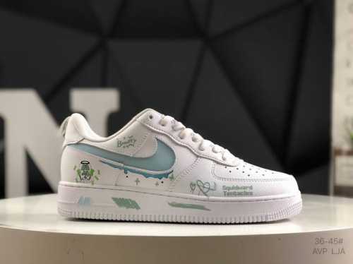 300 nk Air Force 1'07 "Low Mosaic" 空军一号低帮休闲运动板鞋 Fb8971-060 #马赛克，本是一种用于模糊或修饰图像的元素
