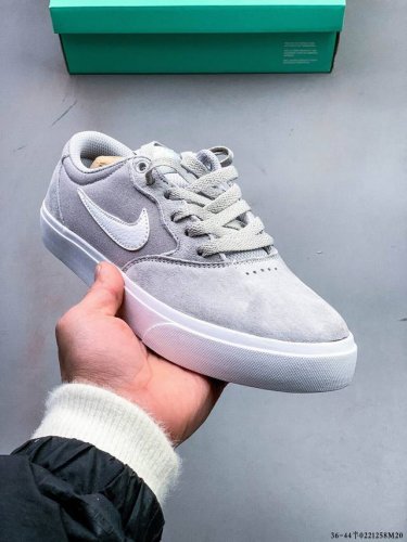 真标半码！耐克Nike Wmns Nike Sb Chron Slr 低帮复古潮流休闲滑板鞋 0221258M20