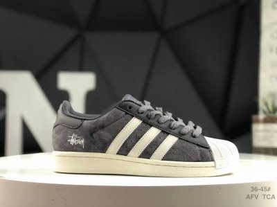 220 阿迪达斯/三叶草Adidas Originals Superstar 经典贝壳头系列低帮百搭休闲运动板鞋Supreme限定 货号： Bz2514 尺码：
