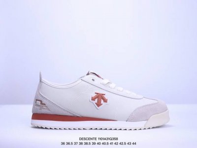 DESCENTE 迪桑特 CHRON TEMPO SLIP-ON运动生活休闲鞋，轻松方便的一脚 蹬设计，搭配轻质弹性鞋底，脚感舒适，简洁的帆布鞋面设计 适用于多