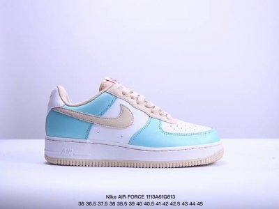 公司级耐克Nike AIR FORCE 7 LV8 空军一号低帮百搭休闲运动板鞋。柔软、弹性十足的缓震性能和出色的中底设计，横跨复古与现代的外型结合，造就出风靡
