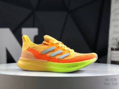 阿迪达斯 Ad Ultra Boost Light Ub10.0 系列低帮袜套式针织透气缓震休闲运动慢跑鞋 历经10年不断创新以科技重塑跑步推出全新超轻新科技跑