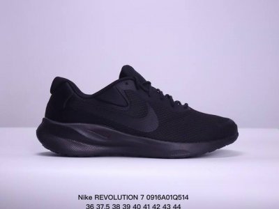 公司级nike Revolution 7透气 低帮 跑步鞋兼顾迅疾外观和稳固脚感，后跟覆面和中足动态支撑巧妙融合，缔造稳定顺畅的迈步体验 货号：Fb2207-0