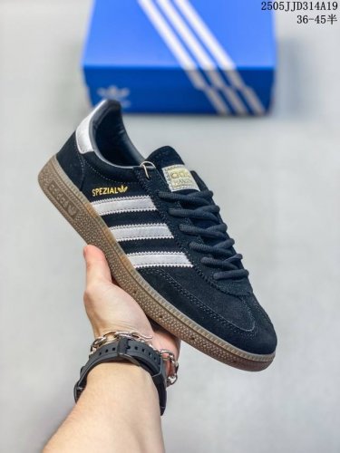 阿迪达斯Ad Handball Spezial 阿迪达斯经典款反毛皮复古休闲板鞋 货号 Db3021 码数 36 36.5 37 38 38.5 39 40 4