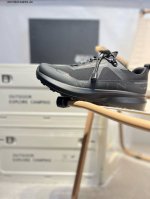 Ecco爱步男鞋轻便透气舒适耐穿 亲肤吸汗舒适内里 防滑防磨 持久干爽 简约粗绳系带 穿脱更加方便 柔韧防滑大底 鞋底立体凹槽 凹凸花纹加持 增强防滑减震性能